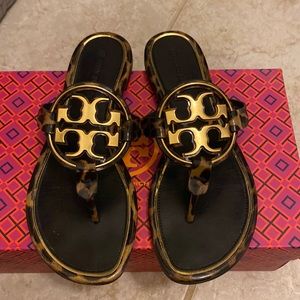 Tory Burch Miller Sz 6